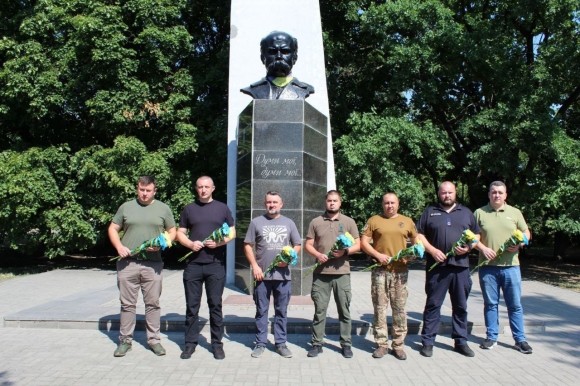 Опрос: население Украины — за переговоры с Москвой и мечтает о «победе ВСУ»